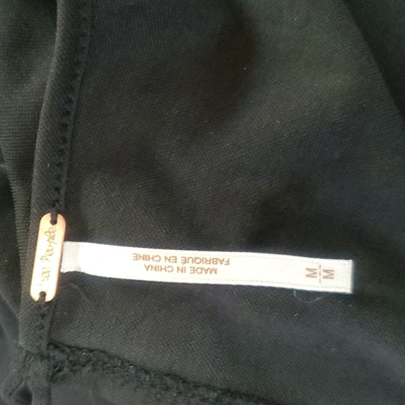 Free People Jumpsuit Black Cold Shoulder Belt V-Neck Wide Leg Size M - Picture 9 of 12